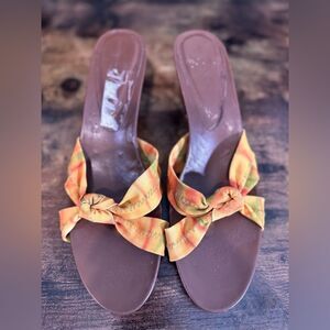 Donald J‎ Pliner Yellow and orange Strap Kitten heels size 9.5
